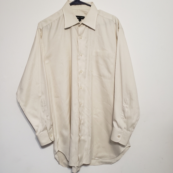 Robert Talbott Other - ROBERT TALBOTT Cream Collar button down shirt